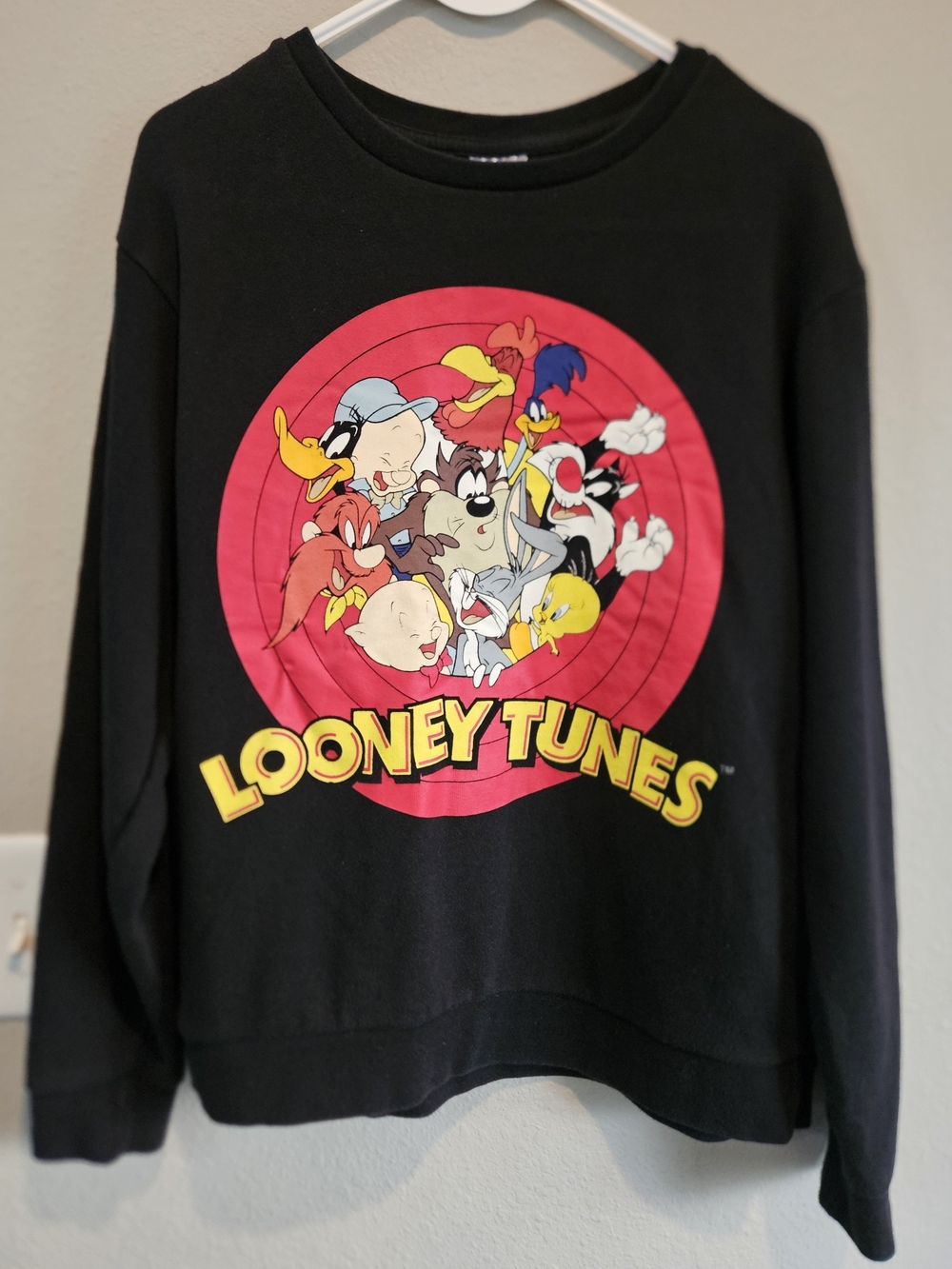 Looney Tunes Black Graphic Sweatshirt Size Large